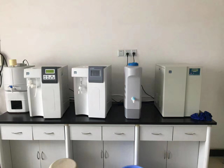 實(shí)驗室超純水機(jī),超純水機(jī)